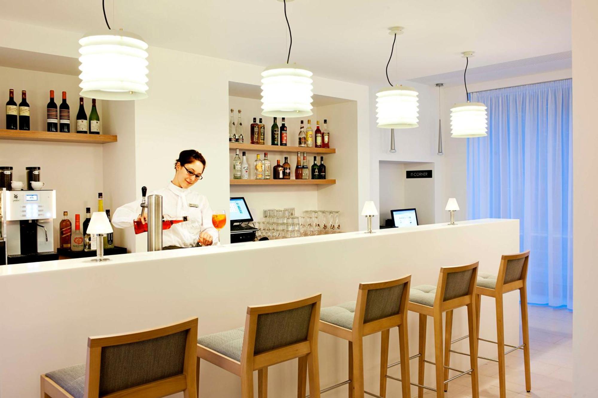 Hotel Nh Frankfurt Messe Francoforte sul Meno Esterno foto